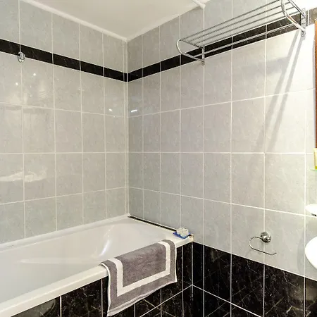 Hotel Aphrodite Syros 2*