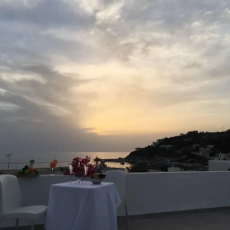 Hotel Aphrodite Syros Kini