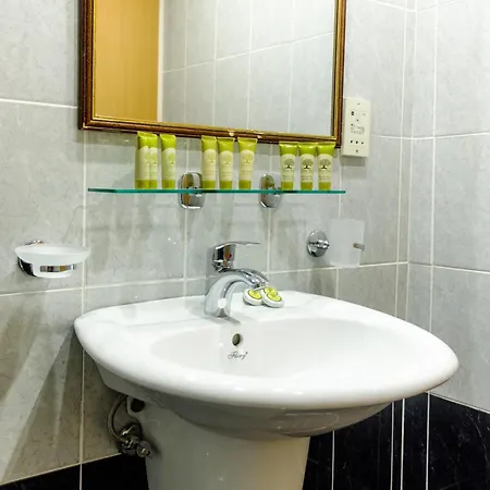 Aphrodite Syros Kini