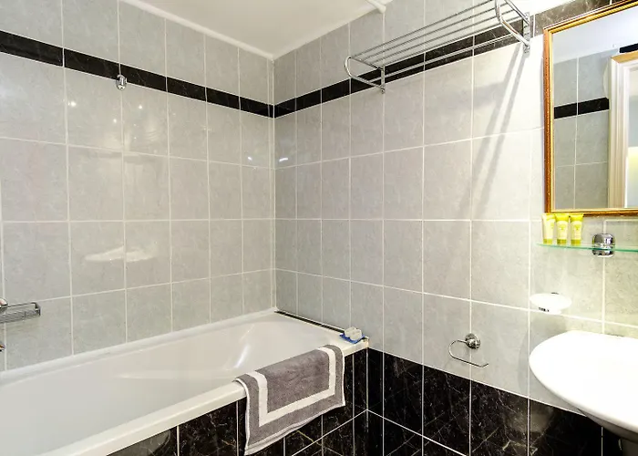 Hotel Aphrodite Syros 2*