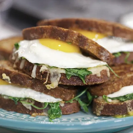 Aphrodite Syros Κίνι