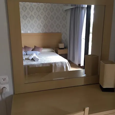 Aphrodite Syros 2* Κίνι