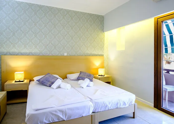 Aphrodite Syros Kini