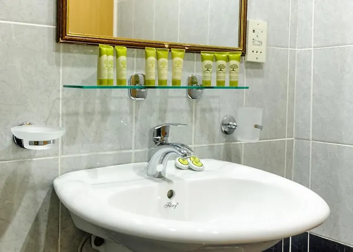 Aphrodite Syros Kini